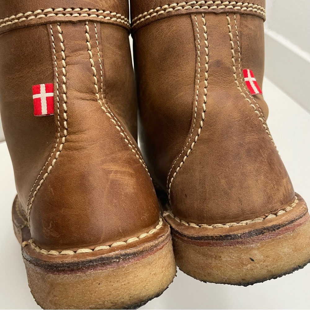 Women’s Brown Lace-Up Leather Boots with Cream Laces - Picture 7 of 15